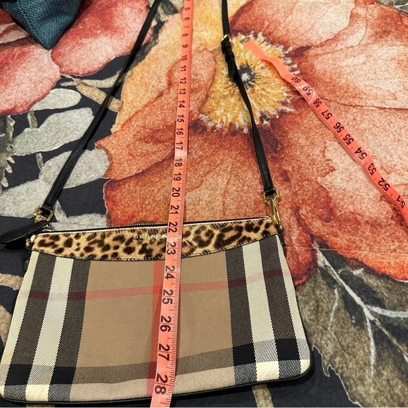 Burberry house check crossbody bag clutch with leopard calf hair trim in VGUC - Picture 11 of 16